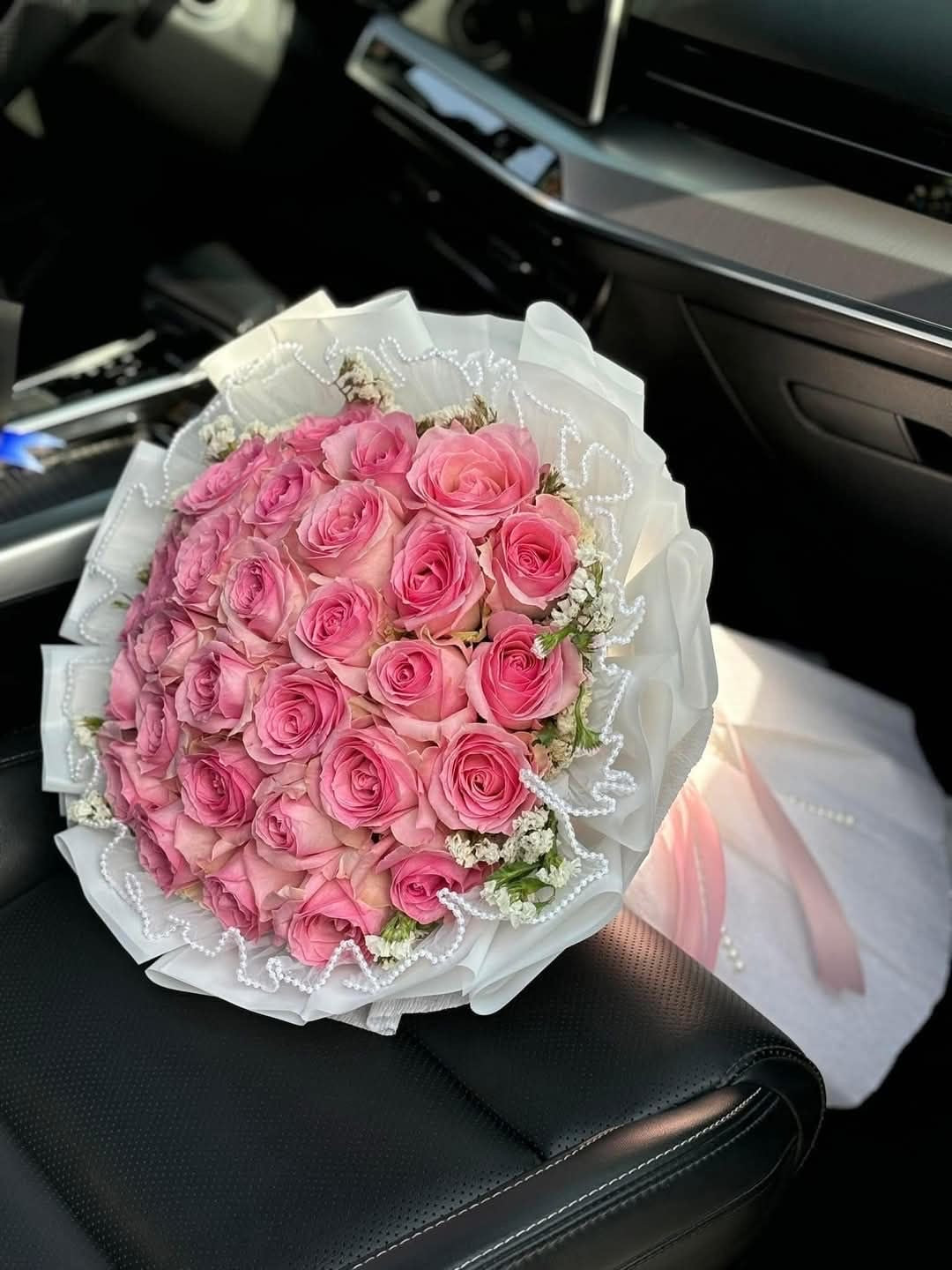 25 Pink rose bouquet