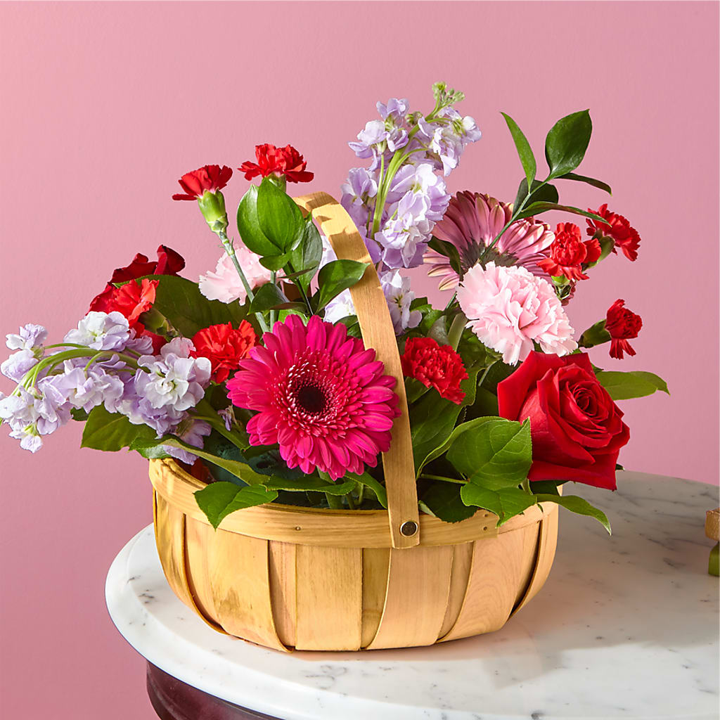 Pink Picnic Basket – J Flowers, Tipp City OH