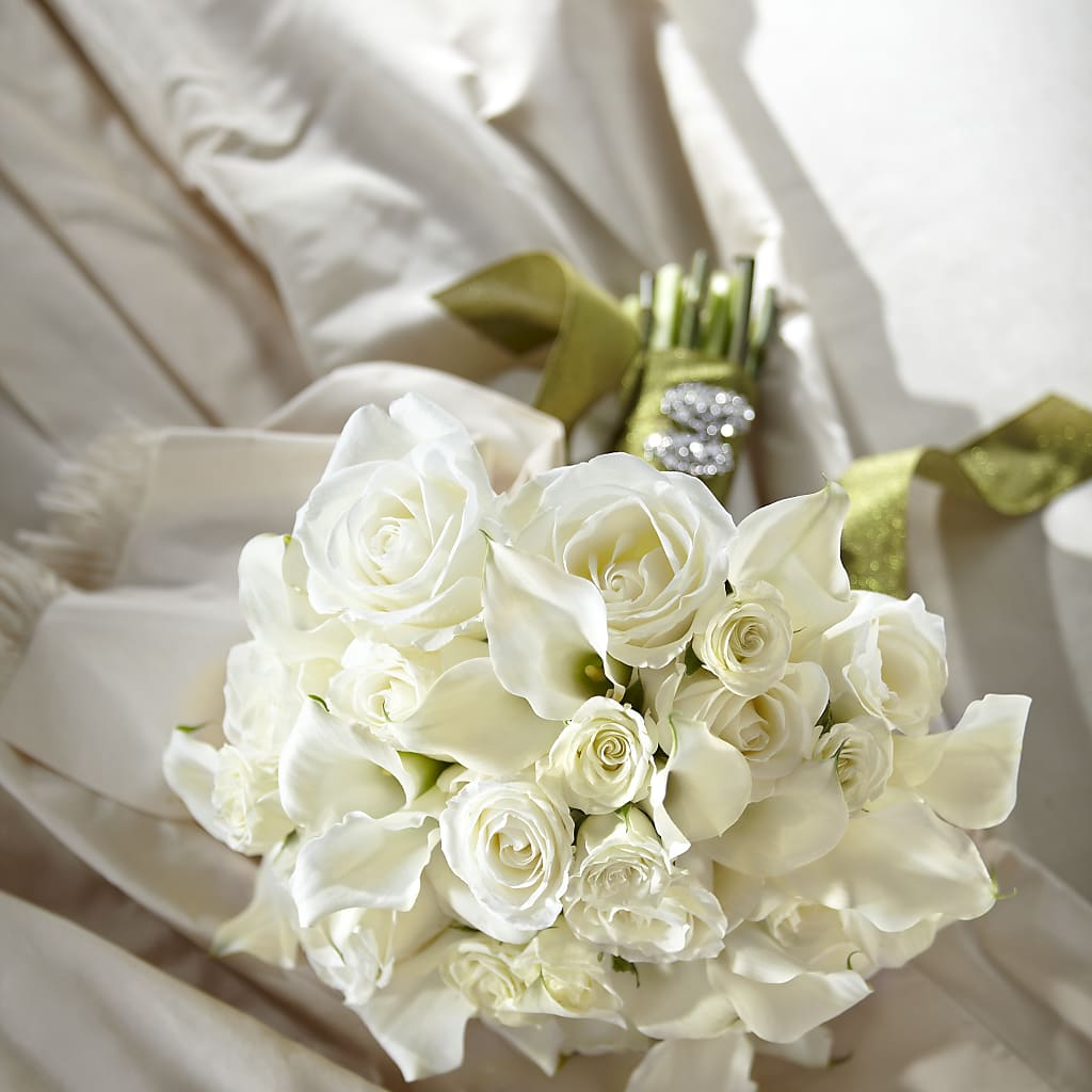Serene Highness Bouquet – J Flowers, Tipp City OH