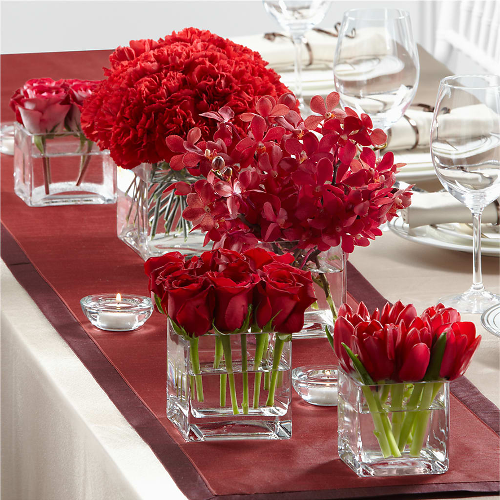 Modern Grace Centerpiece – J Flowers, Tipp City OH