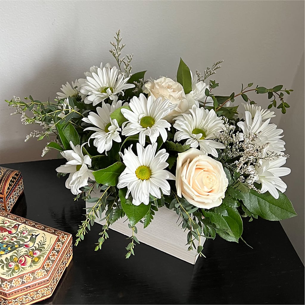 Fresh Linen Box Bouquet –  J Flowers, Tipp City OH