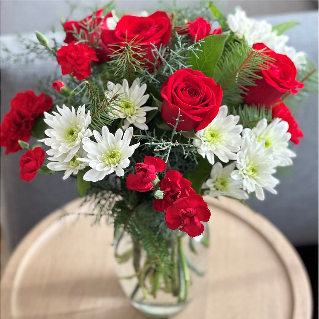 Seasonal Magic Bouquet –  J Flowers, Tipp City OH