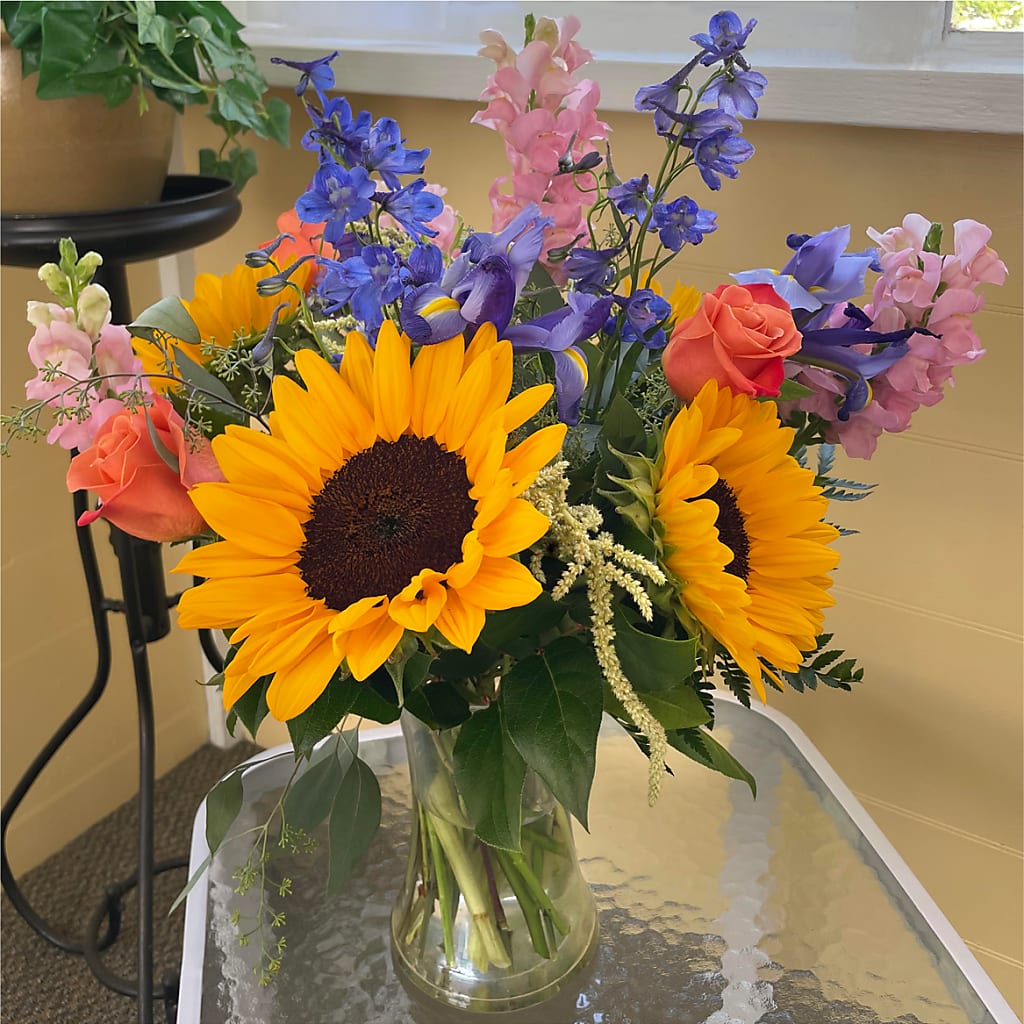 Rays of Life Bouquet –  J Flowers, Tipp City OH
