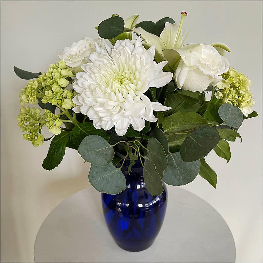 Snowy Dreams Bouquet –  J Flowers, Tipp City OH