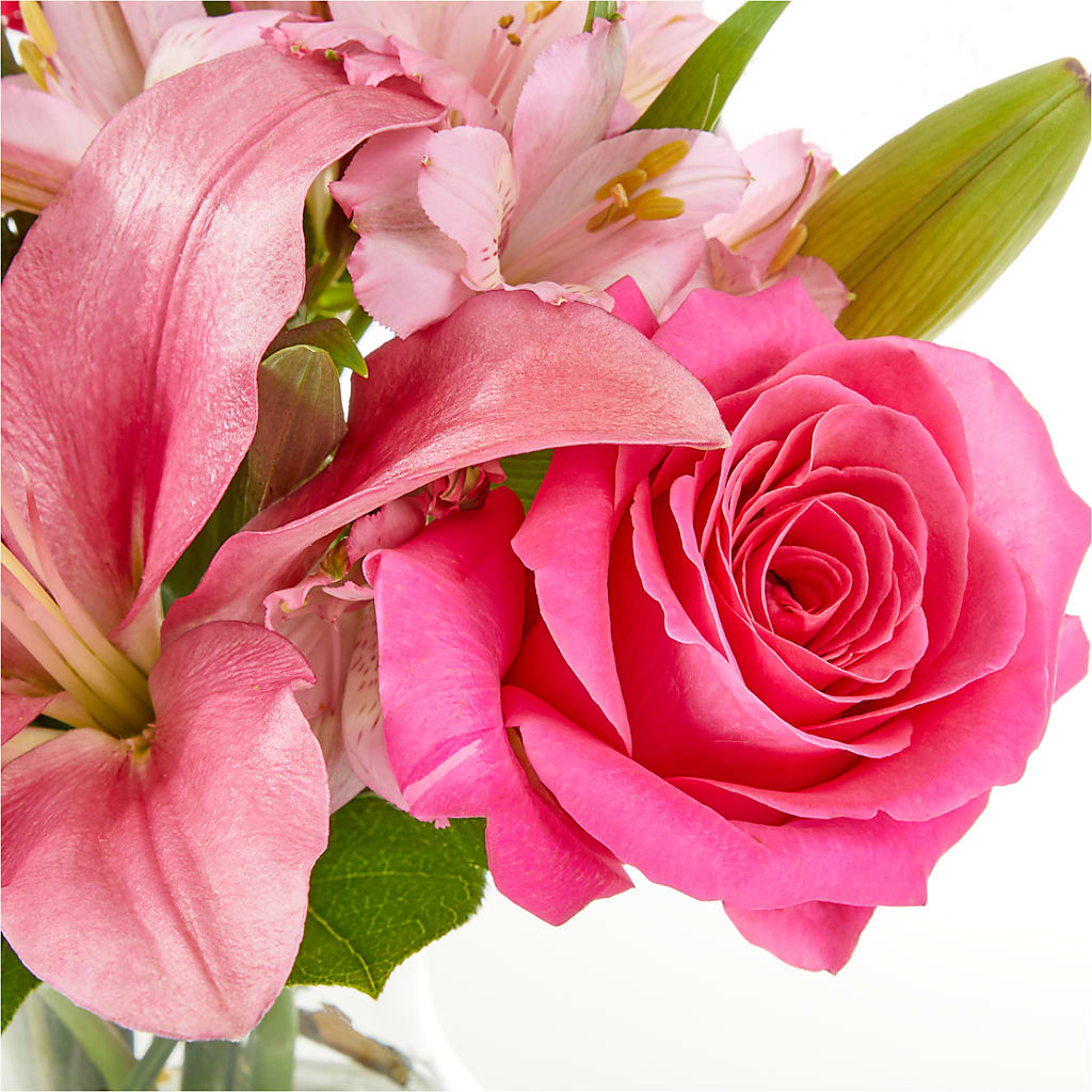 Lots of Love Bouquet –  J Flowers, Tipp City OH