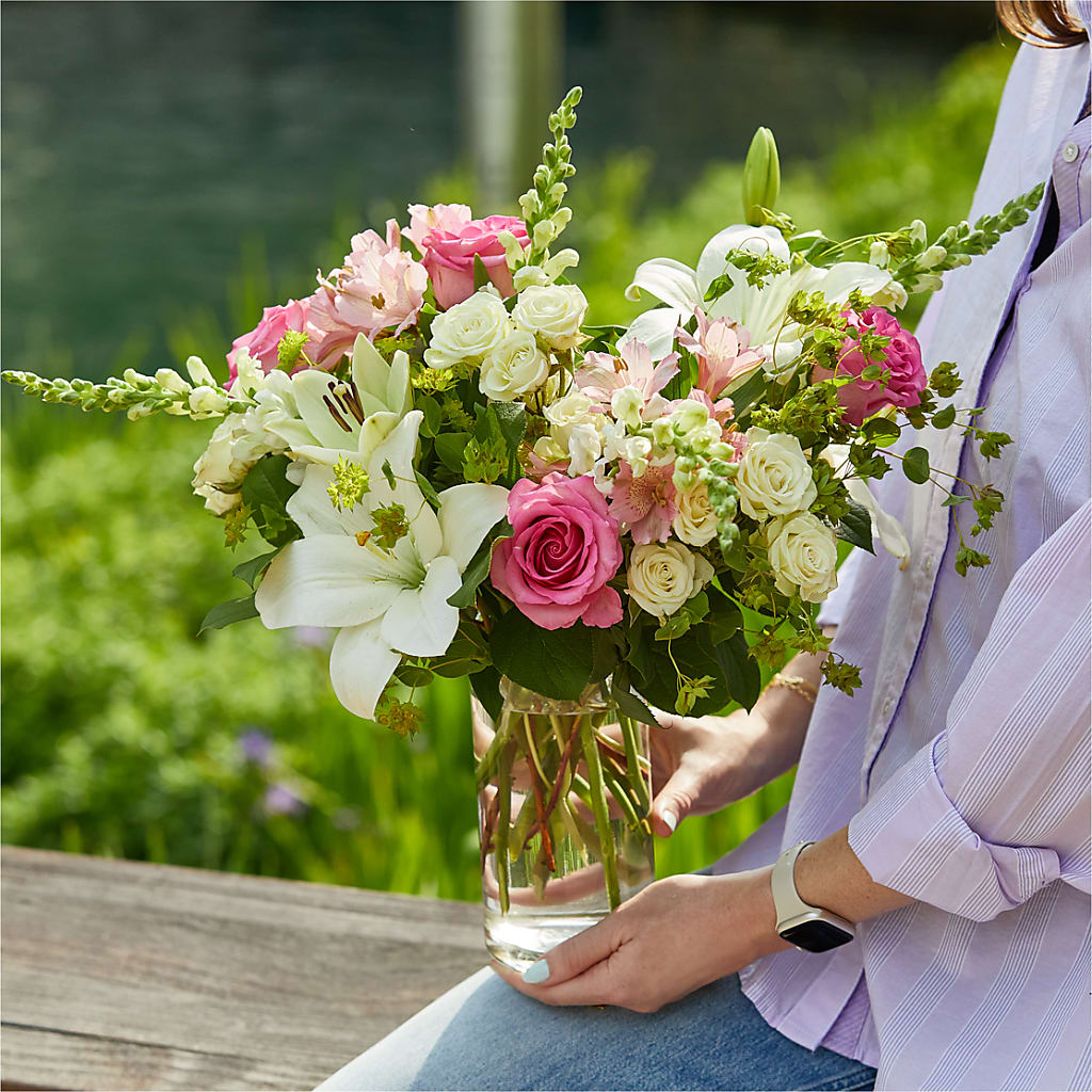 Fondly Bouquet –  J Flowers, Tipp City OH